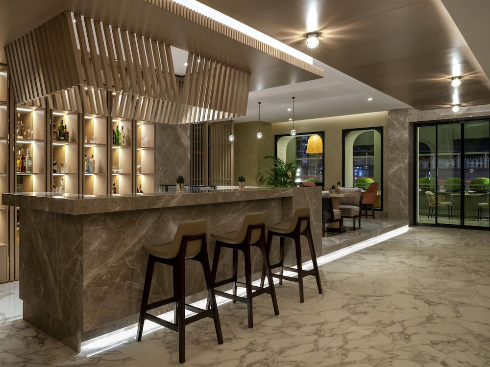 Mövenpick Hotel Istanbul Bosphorus — Restaurant & bars in Istanbul, Istanbul