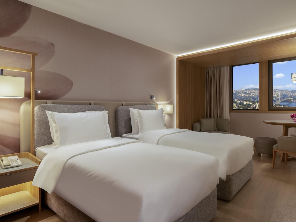 Mövenpick Hotel Istanbul Bosphorus — Hotel rooms in Istanbul, Istanbul