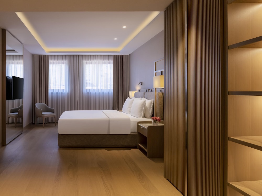 Mövenpick Hotel Istanbul Bosphorus — Hotel rooms in Istanbul, Istanbul