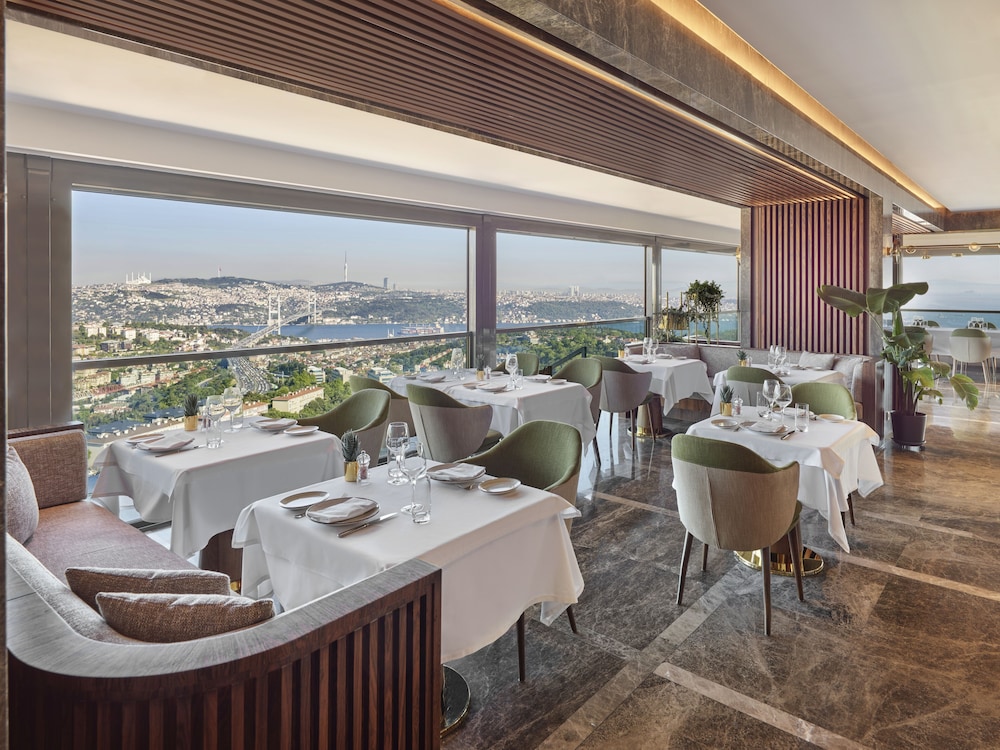 Mövenpick Hotel Istanbul Bosphorus — Restaurant & bars in Istanbul, Istanbul