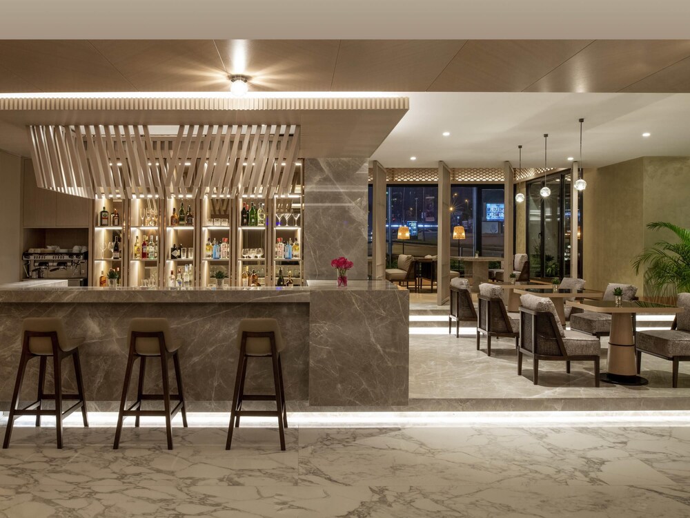 Mövenpick Hotel Istanbul Bosphorus — Restaurant & bars in Istanbul, Istanbul