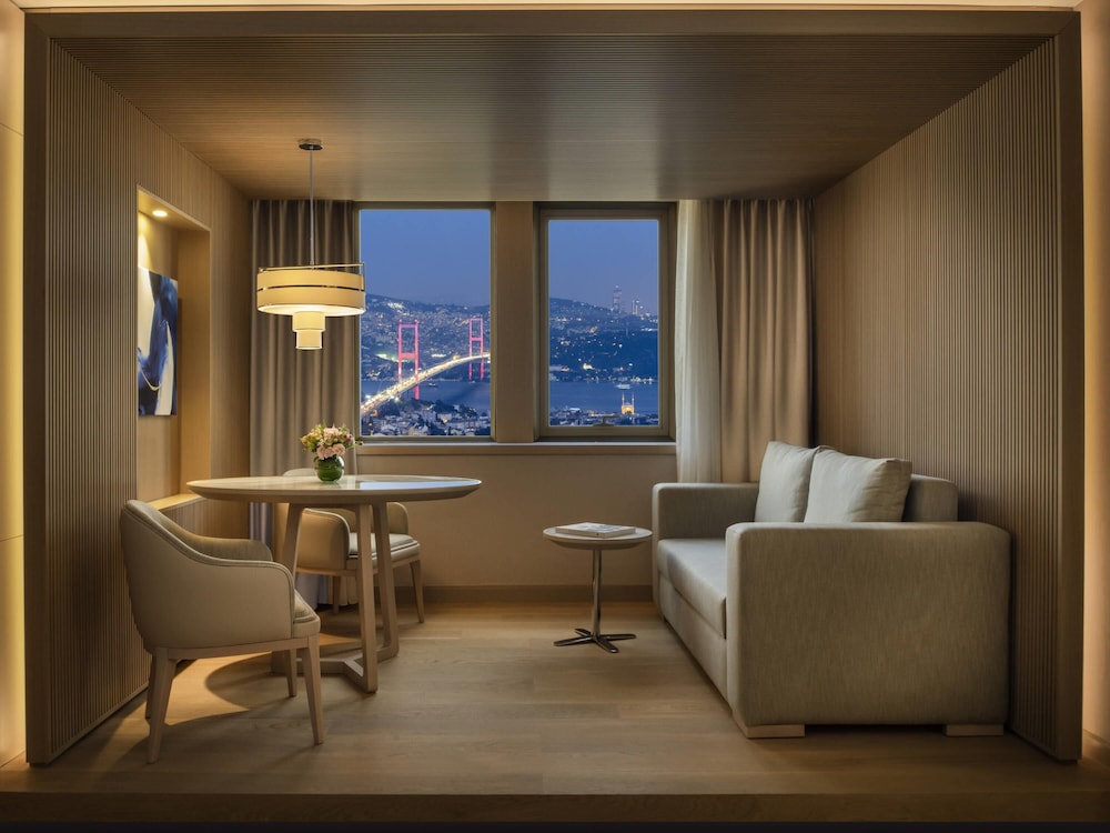 Mövenpick Hotel Istanbul Bosphorus — Hotel rooms in Istanbul, Istanbul