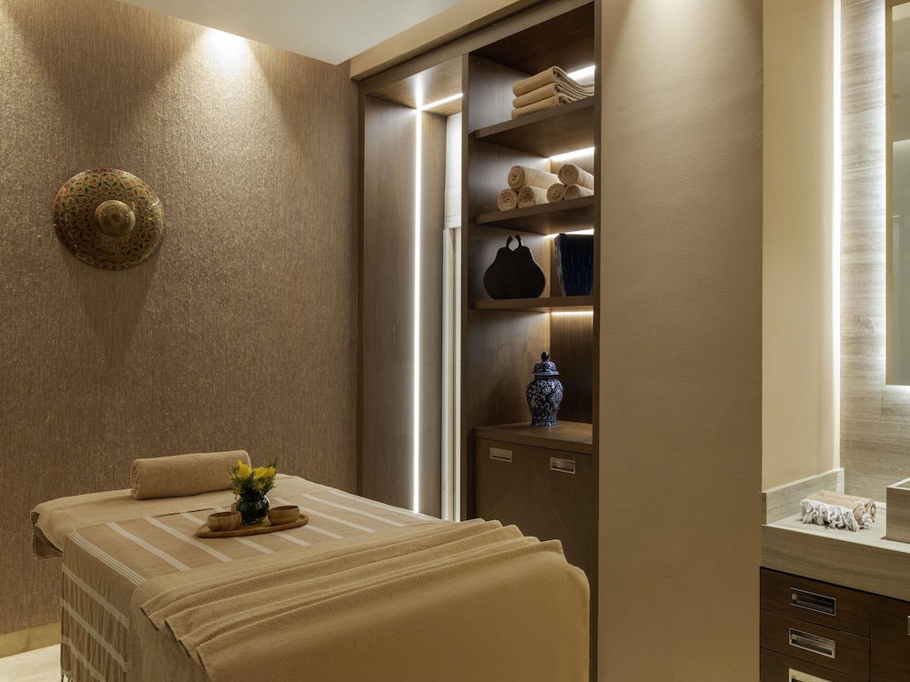 Mövenpick Hotel Istanbul Bosphorus — Spa in Istanbul, Istanbul