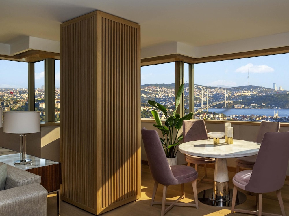 Mövenpick Hotel Istanbul Bosphorus — Hotel rooms in Istanbul, Istanbul