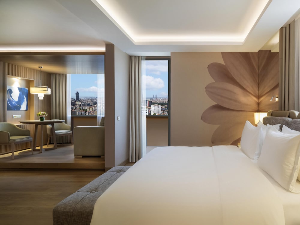 Mövenpick Hotel Istanbul Bosphorus — Hotel rooms in Istanbul, Istanbul