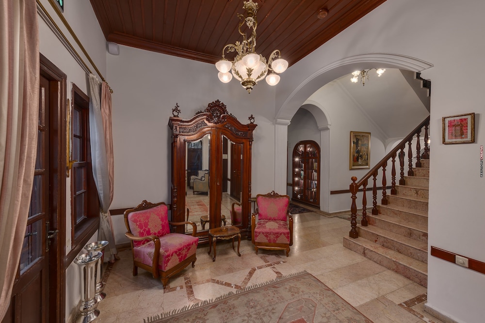 Tuvana Hotel - Special Class — Hotel building in Antalya