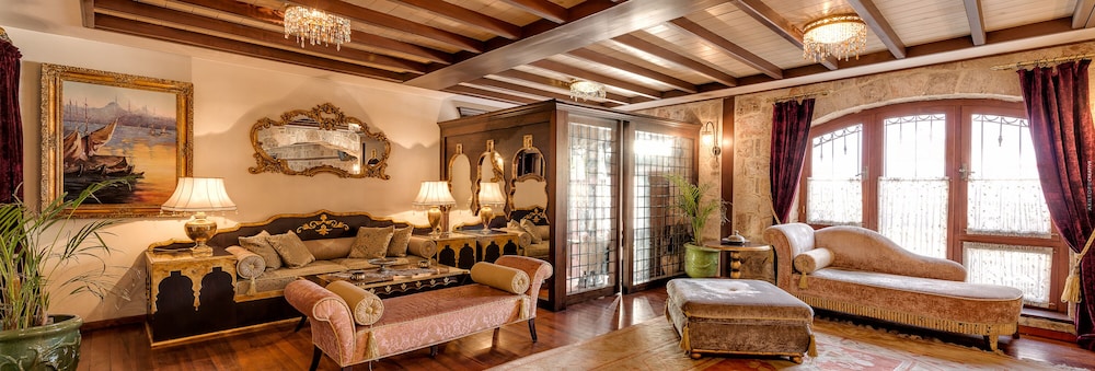 Tuvana Hotel - Special Class — Hotel rooms in Antalya