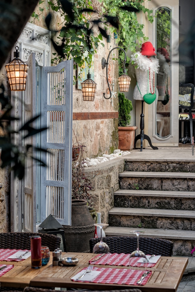Tuvana Hotel - Special Class — Restaurant & bars in Antalya