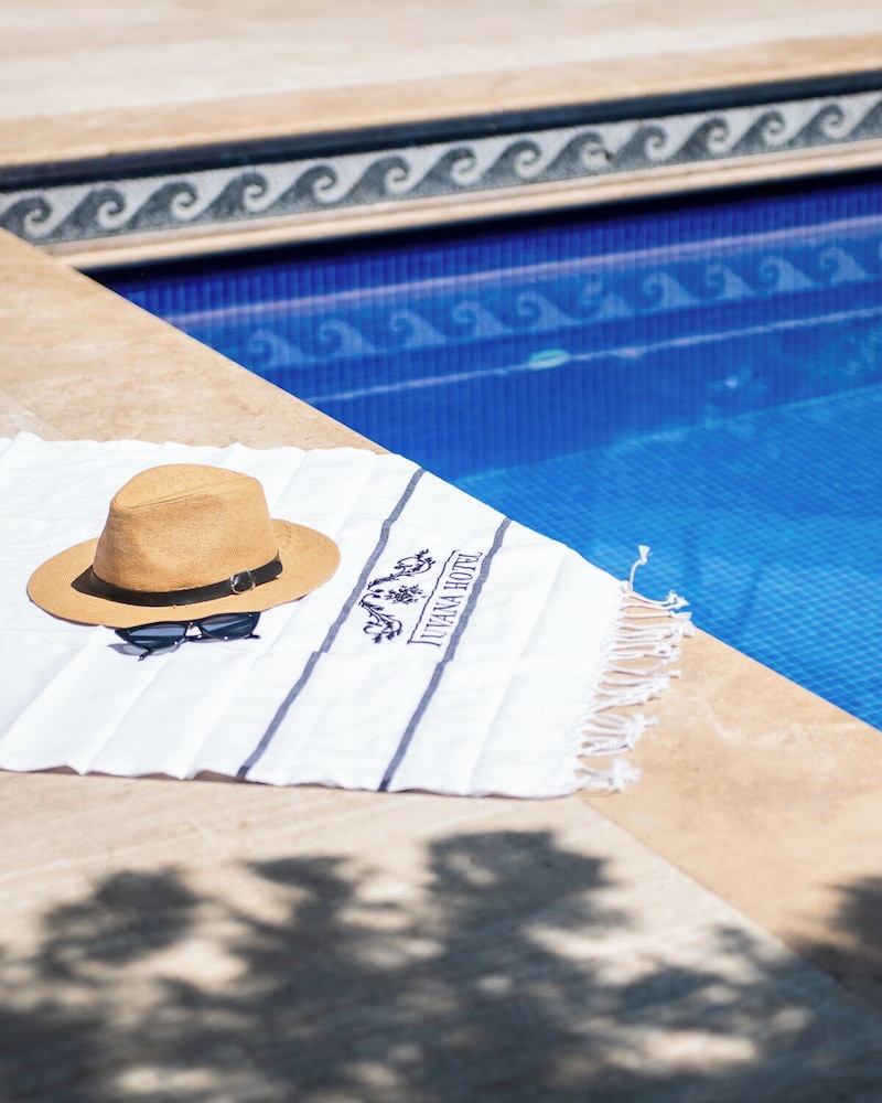 Tuvana Hotel - Special Class — Swimming pool in Antalya