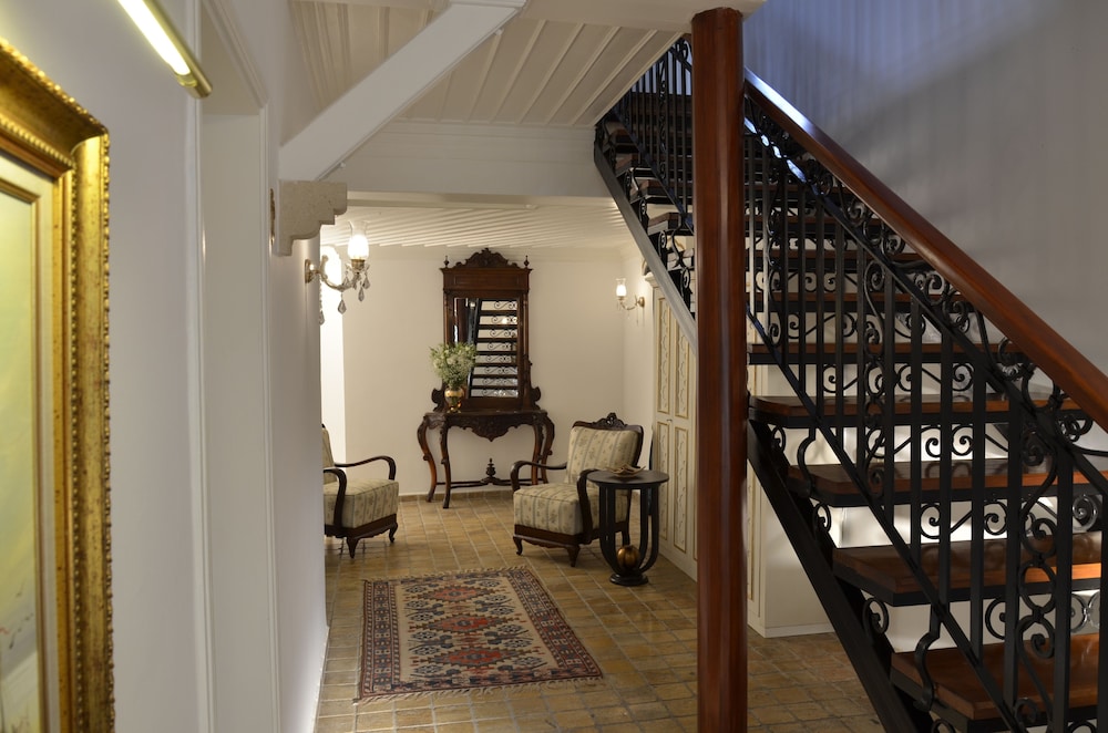 Tuvana Hotel - Special Class — Hotel building in Antalya