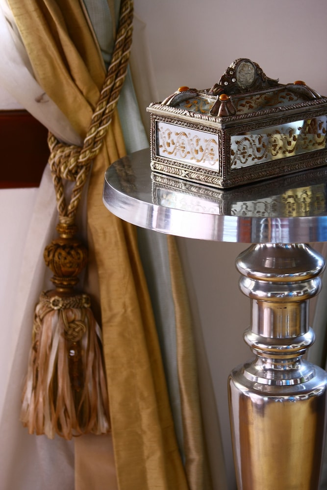 Tuvana Hotel - Special Class — Hotel rooms in Antalya