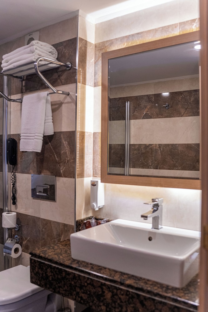 Xperia Saray Beach Hotel  - All Inclusive — Hotel rooms in Alanya