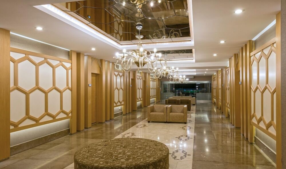Xperia Saray Beach Hotel  - All Inclusive — Hotel building in Alanya