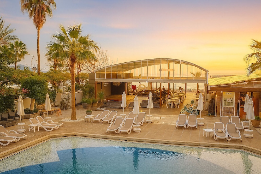 Xperia Saray Beach Hotel  - All Inclusive — Swimming pool in Alanya