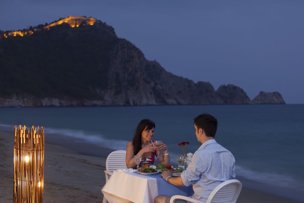 Xperia Saray Beach Hotel  - All Inclusive — Restaurant & bars in Alanya