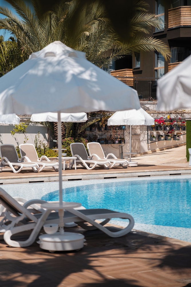 Xperia Saray Beach Hotel  - All Inclusive — Swimming pool in Alanya