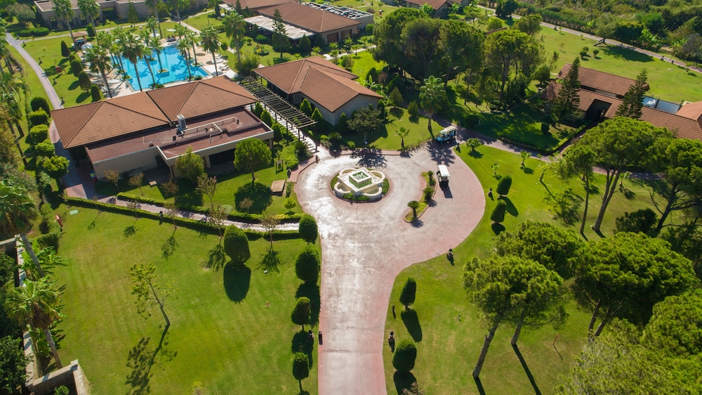 IC Hotels Green Palace & Villas - All inclusive — Hotel building in Antalya