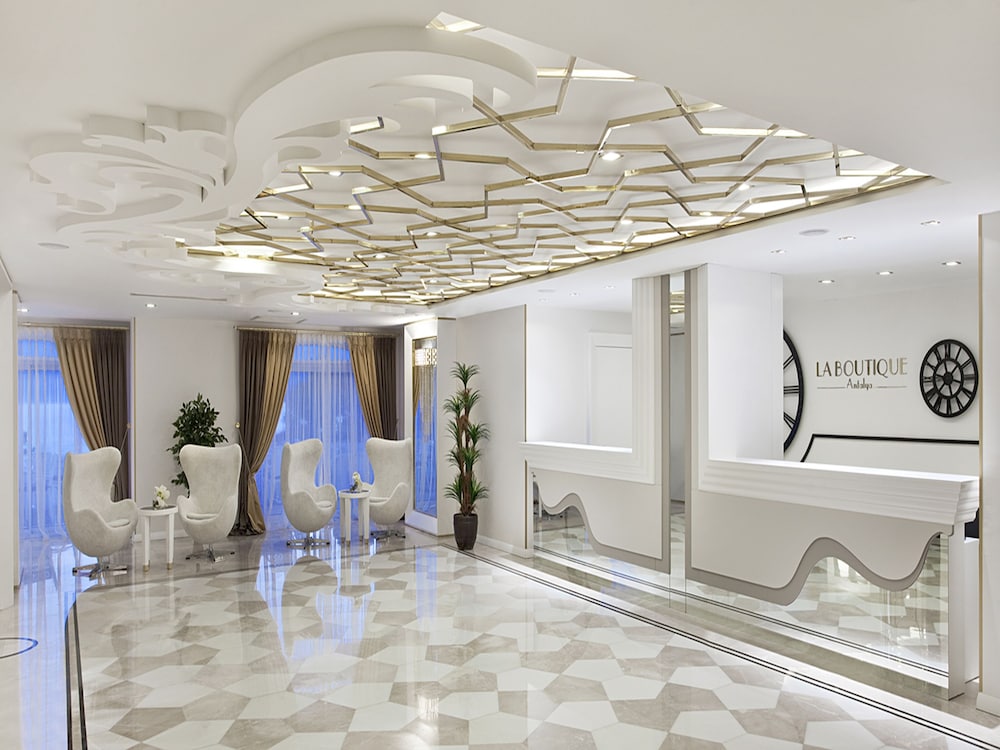 Massimo Hotel - Adults Only 'Ex La Boutique Hotels — Hotel building in Antalya