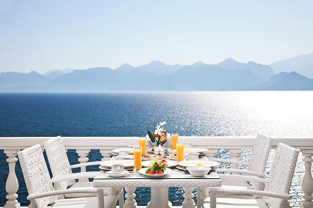 Massimo Hotel - Adults Only 'Ex La Boutique Hotels — Restaurant & bars in Antalya