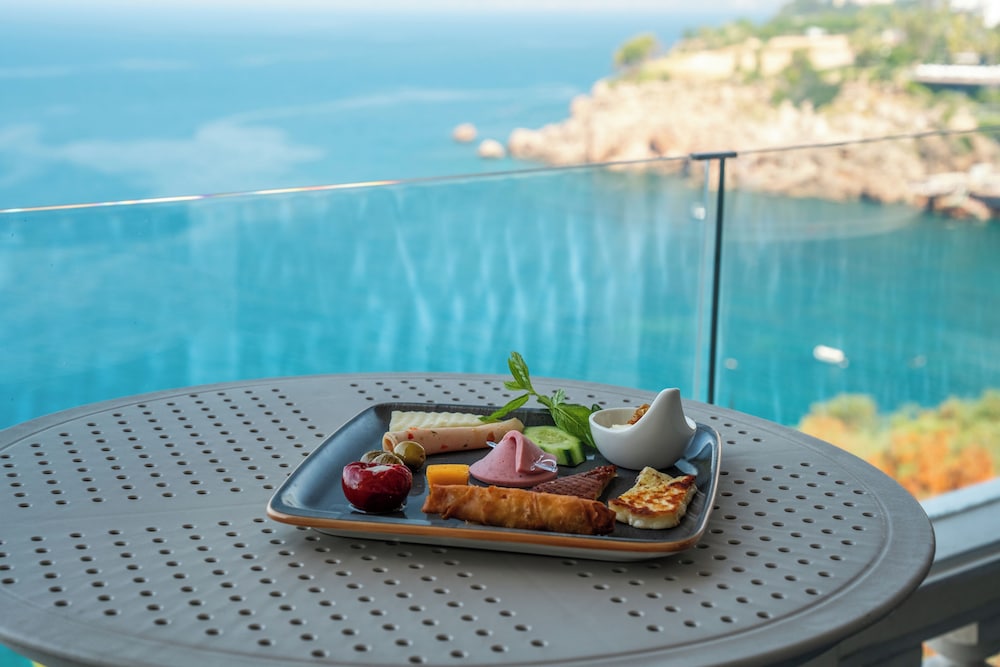 Massimo Hotel - Adults Only 'Ex La Boutique Hotels — Restaurant & bars in Antalya