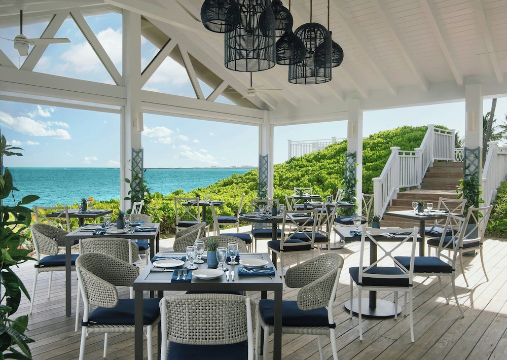 The Ocean Club, A Four Seasons Resort, Bahamas — Restaurant & bars in Paradise Island, New Providence