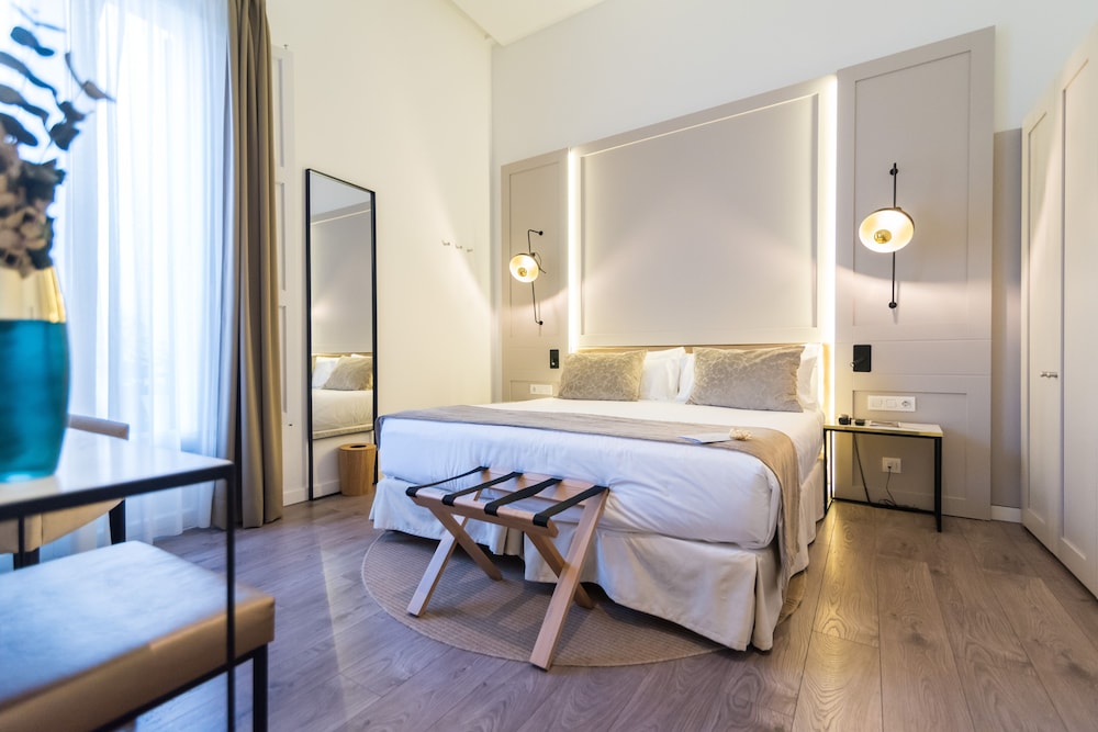 Rosetó by Petit Palace formerly known as Icon Roseto — Hotel rooms in Palma de Mallorca, Balearic Islands
