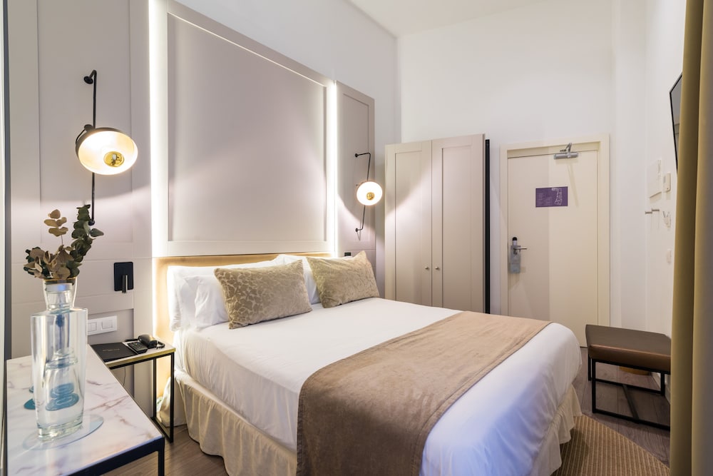 Rosetó by Petit Palace formerly known as Icon Roseto — Hotel rooms in Palma de Mallorca, Balearic Islands