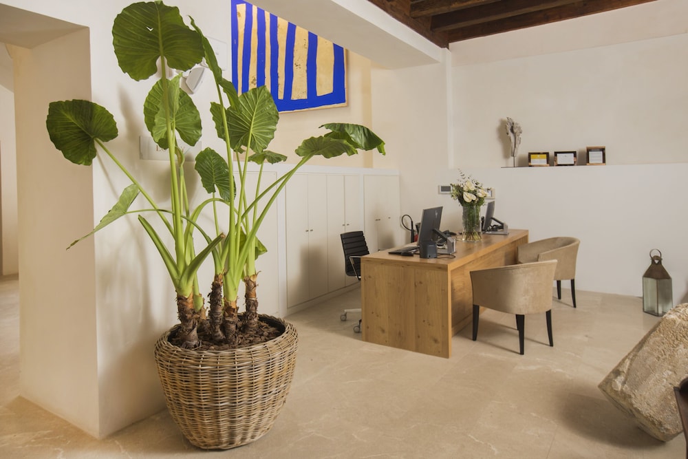 Rosetó by Petit Palace formerly known as Icon Roseto — Hotel building in Palma de Mallorca, Balearic Islands