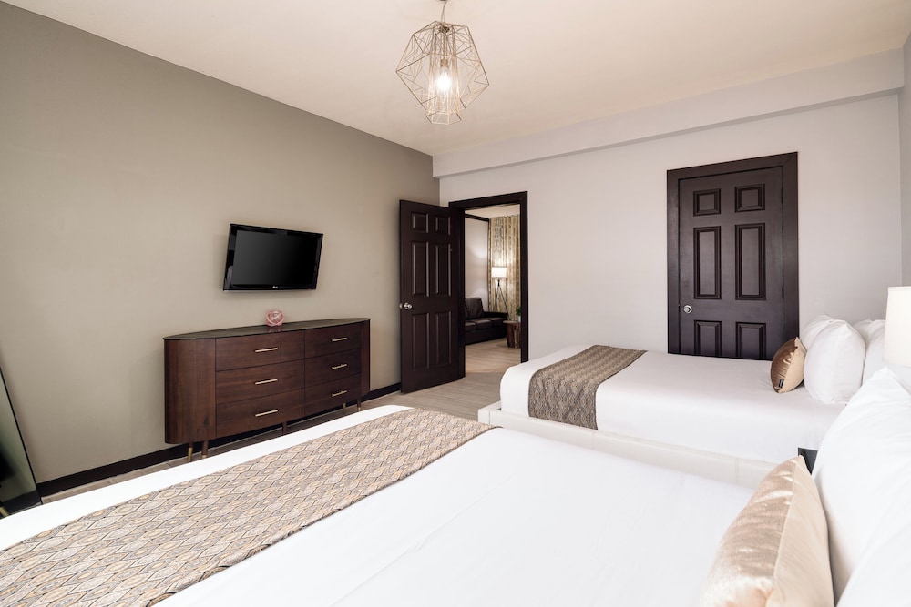 Tradewinds Apartment Hotel — Hotel rooms in Miami, Florida