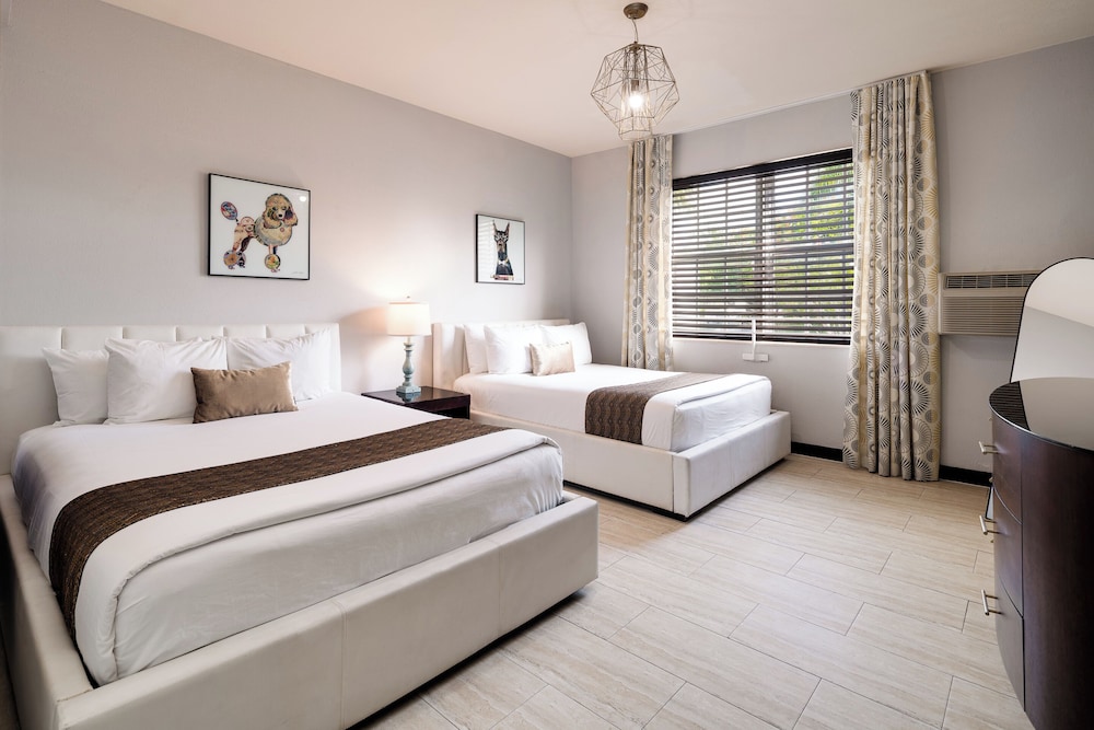 Tradewinds Apartment Hotel — Hotel rooms in Miami, Florida