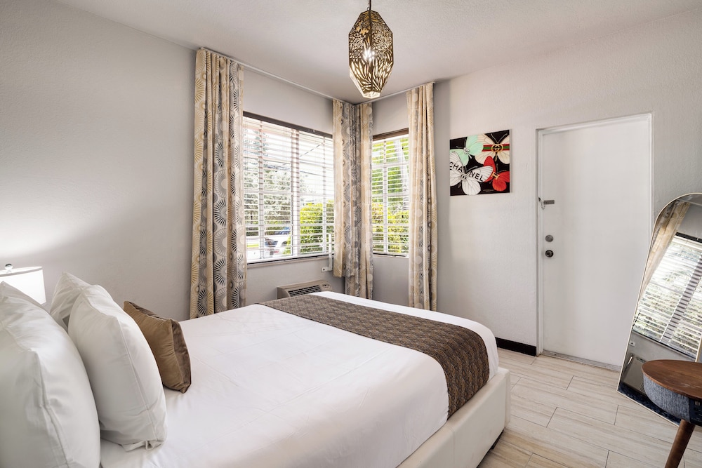 Tradewinds Apartment Hotel — Hotel rooms in Miami, Florida