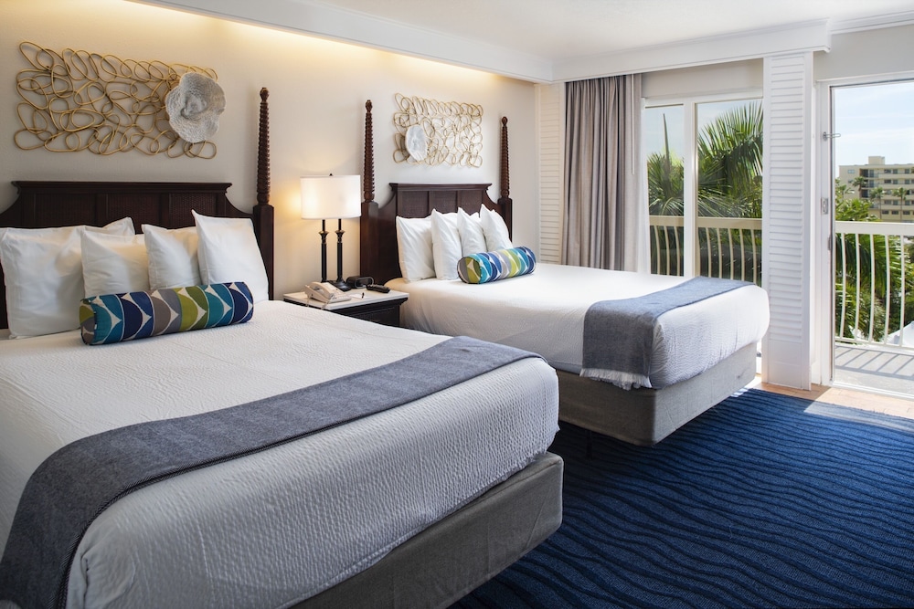 Island Grand at TradeWinds — Hotel rooms in Treasure Island, Florida