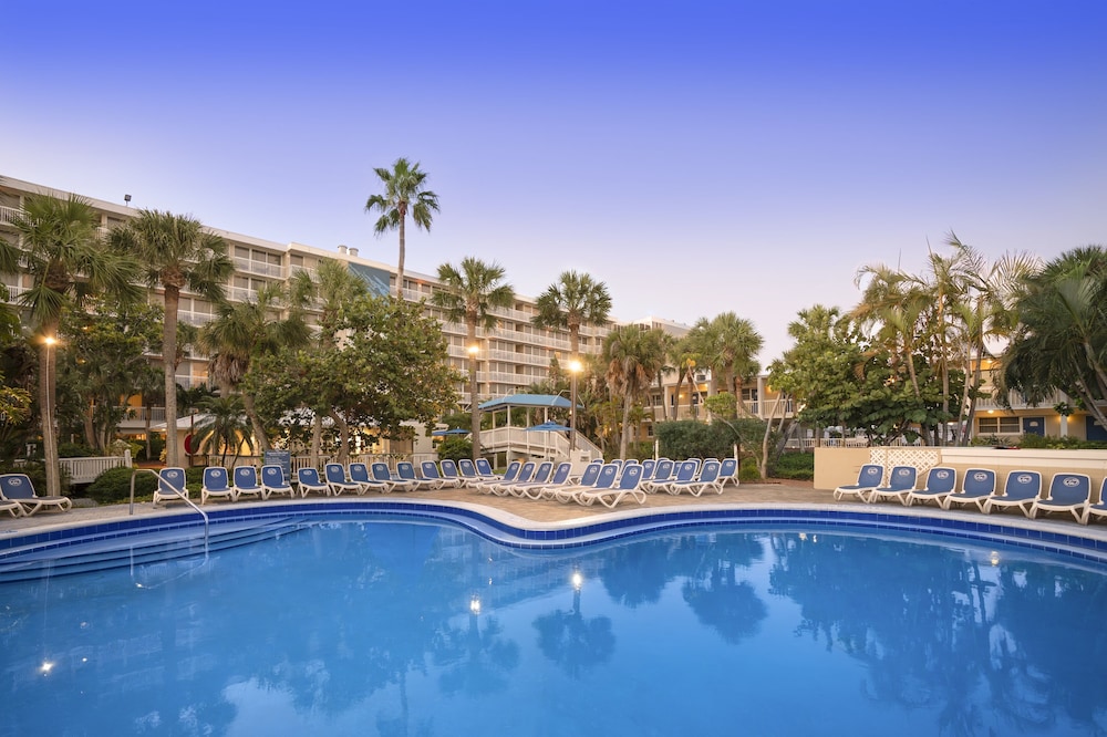 Island Grand at TradeWinds — Swimming pool in Treasure Island, Florida