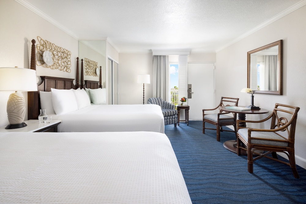 Island Grand at TradeWinds — Hotel rooms in Treasure Island, Florida
