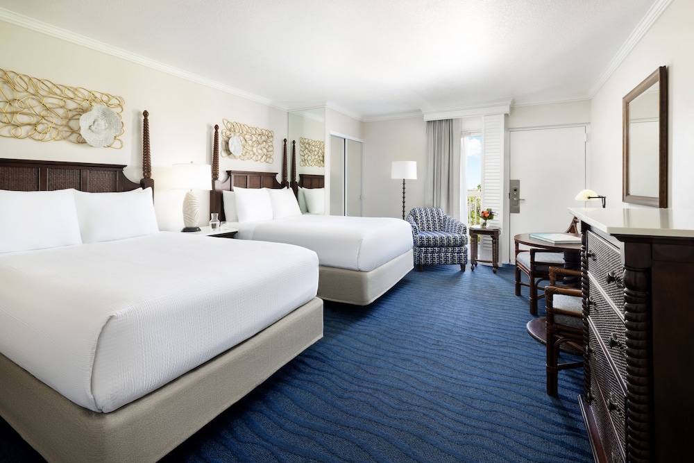 Island Grand at TradeWinds — Hotel rooms in Treasure Island, Florida
