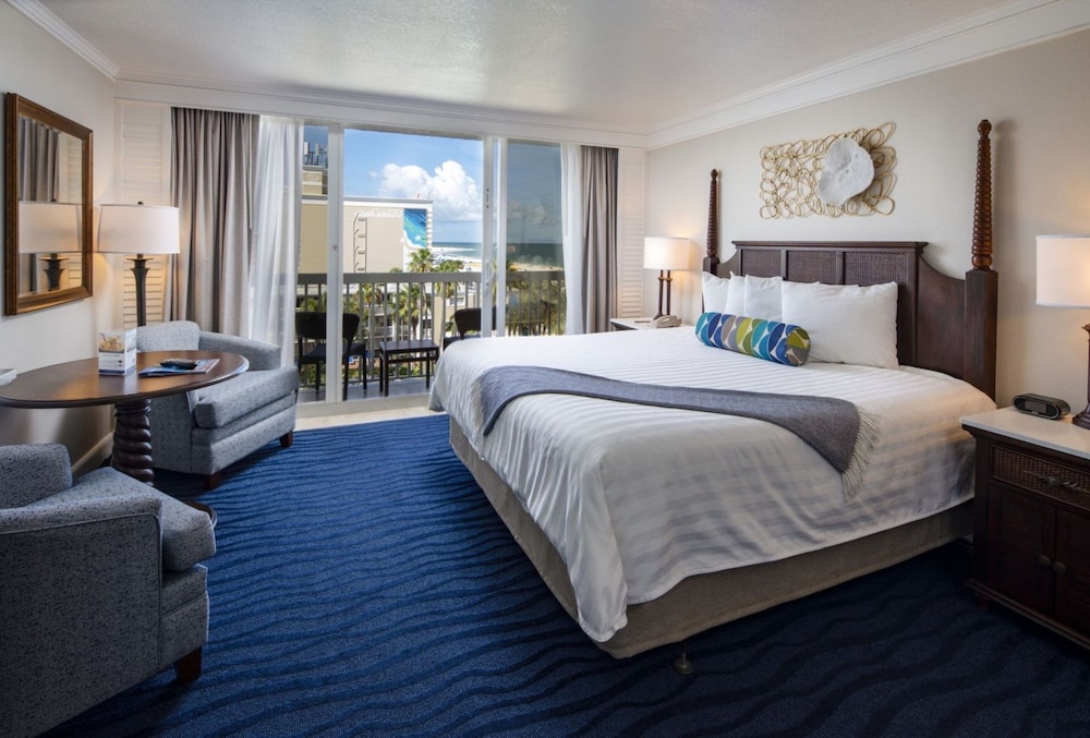 Island Grand at TradeWinds — Hotel rooms in Treasure Island, Florida