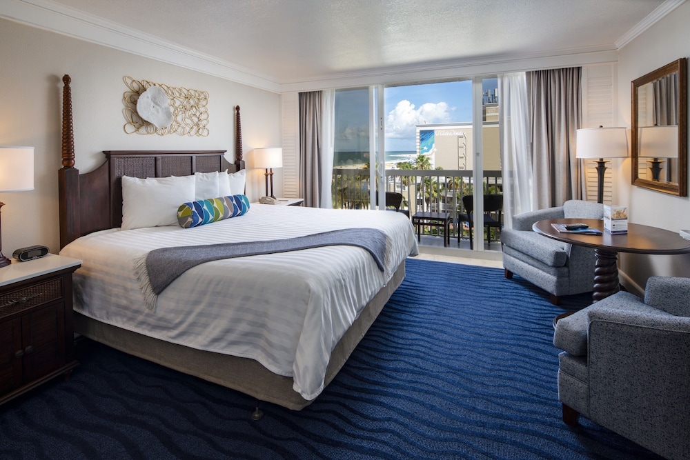 Island Grand at TradeWinds — Hotel rooms in Treasure Island, Florida