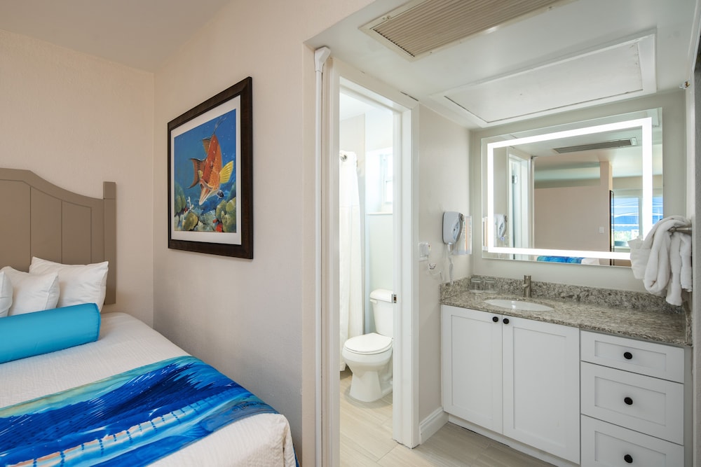 RumFish Beach at TradeWinds — Hotel rooms in Treasure Island, Florida
