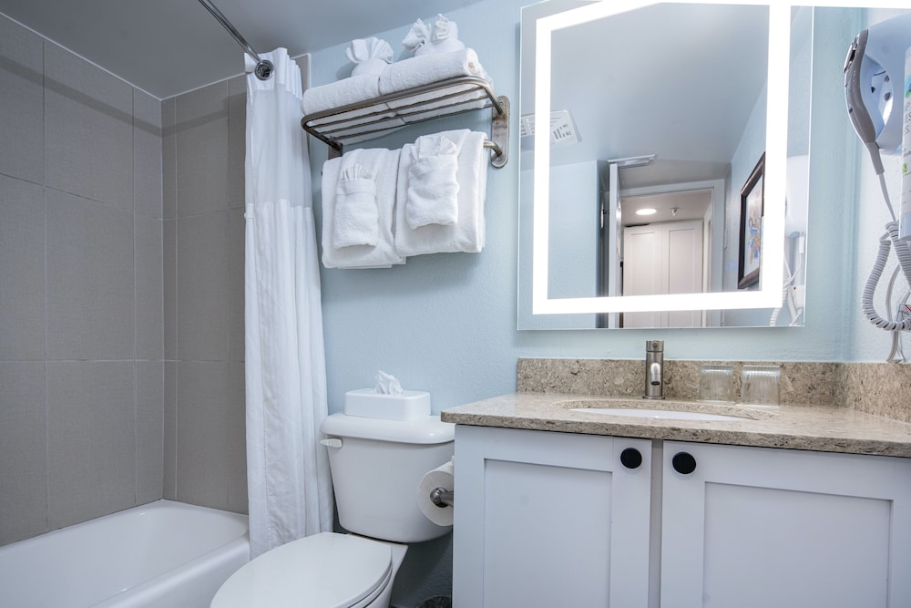 RumFish Beach at TradeWinds — Hotel rooms in Treasure Island, Florida