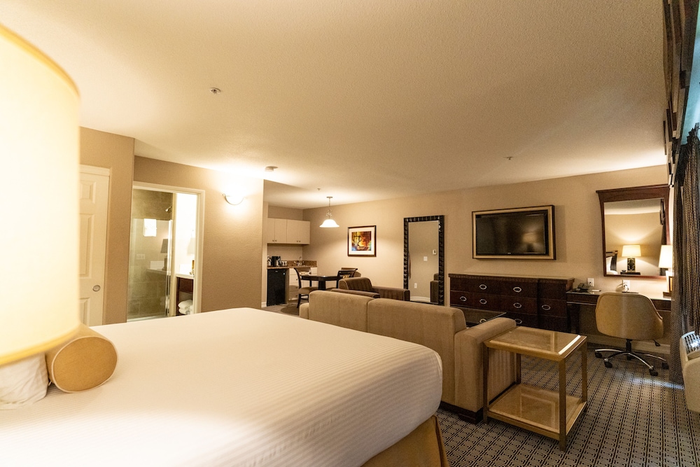 Tuscany Suites & Casino — Hotel rooms in Las Vegas, Nevada