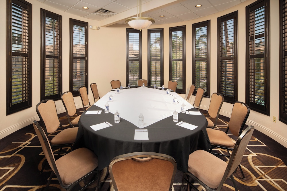 Tuscany Suites & Casino — Hotel building in Las Vegas, Nevada