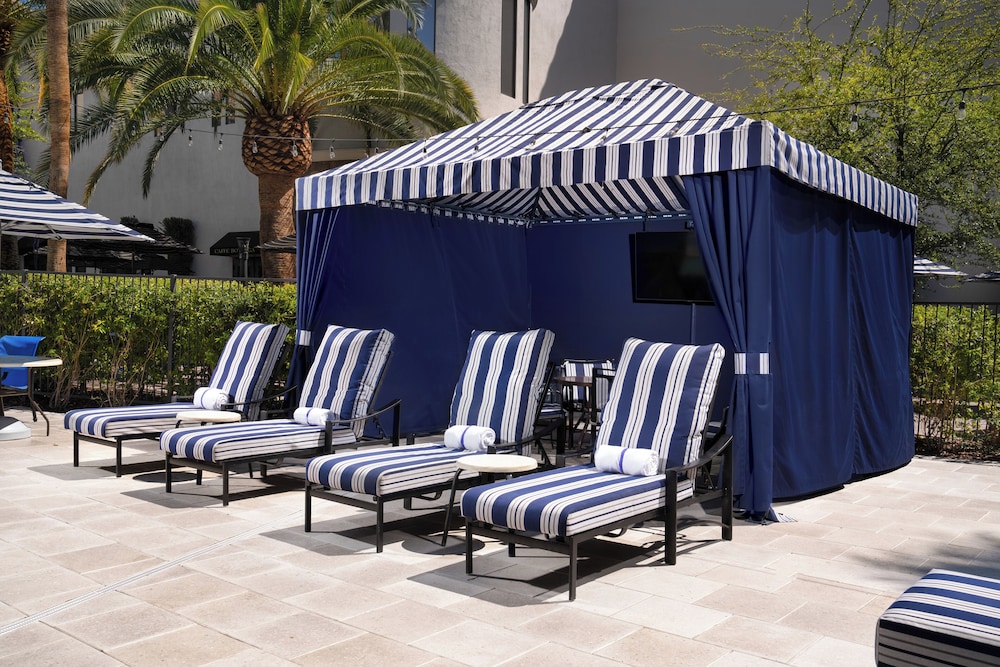 Tuscany Suites & Casino — Swimming pool in Las Vegas, Nevada