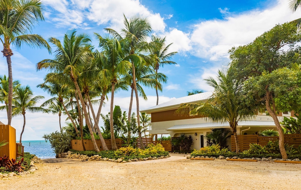 La Siesta Resort & Villas — Hotel building in Islamorada, Florida