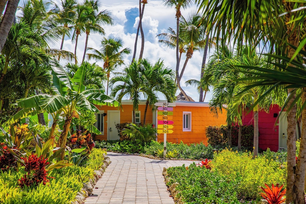 La Siesta Resort & Villas — Hotel building in Islamorada, Florida