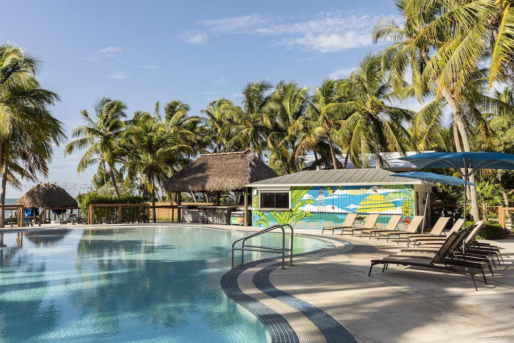 La Siesta Resort & Villas — Swimming pool in Islamorada, Florida