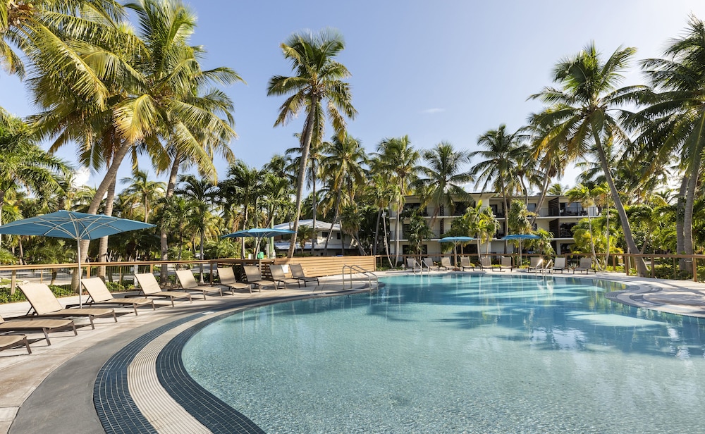La Siesta Resort & Villas — Swimming pool in Islamorada, Florida