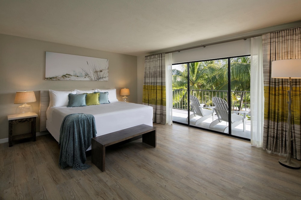 La Siesta Resort & Villas — Hotel rooms in Islamorada, Florida