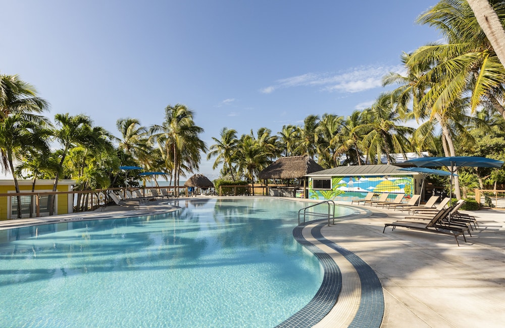 La Siesta Resort & Villas — Swimming pool in Islamorada, Florida