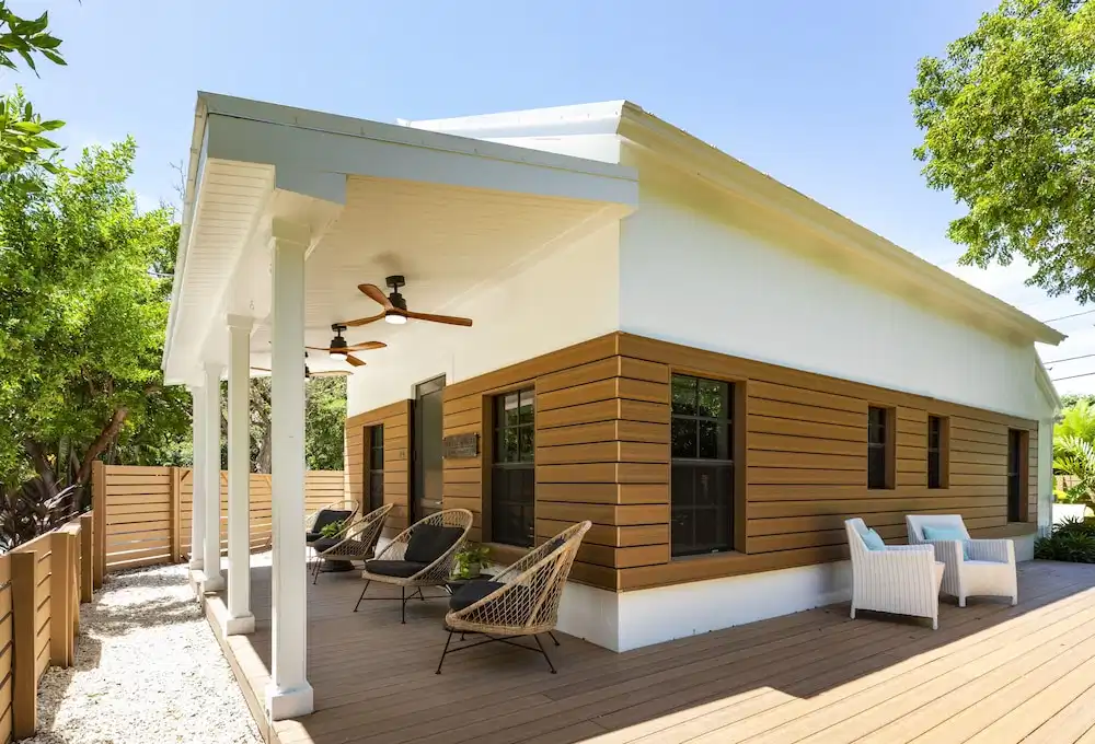 La Siesta Resort & Villas — Hotel building in Islamorada, Florida