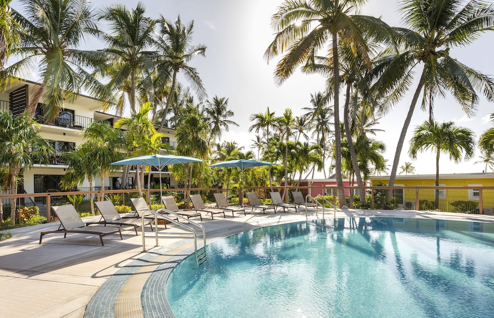 La Siesta Resort & Villas — Swimming pool in Islamorada, Florida